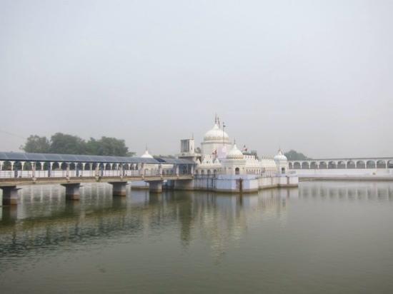 Achaleshwar Temple
